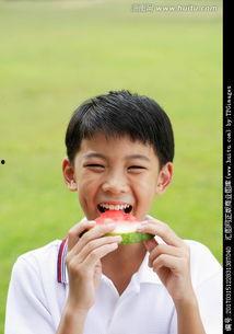 男生连麦吃瓜,男生连麦吃瓜，揭秘虚拟世界的欢乐时光