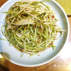 楼丝吃韩国瓜,揭秘韩国瓜背后的文化现象与网络影响力