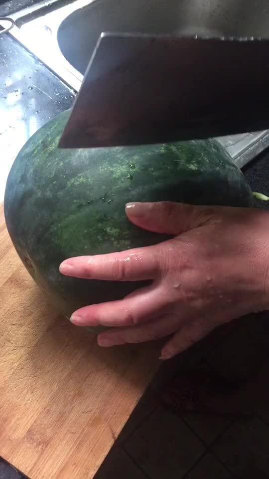 吃瓜以后皮肤发麻,原因及应对措施